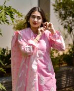 Gulabi Glimps